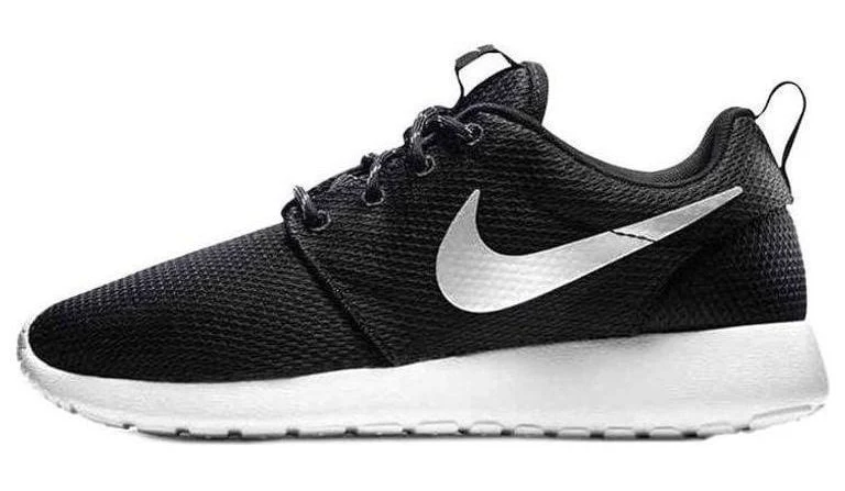 Nike Women's Roshe One 'black' - Low-top sneakers - 6