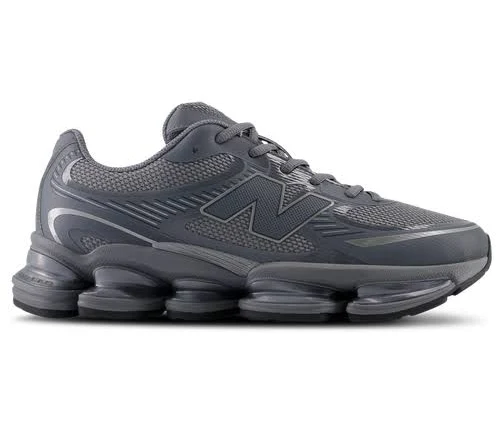 New Balance Women's 2000 Shoes