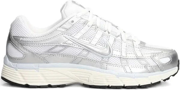 Nike - P-6000 sneakers - women - Rubber/Fabric/Fabric - 7.5 - White