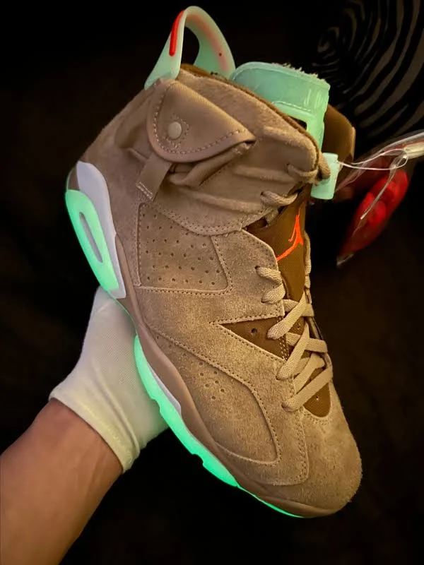 Jordan 6 Retro Travis Scott 100% Authentic New Size 9 MEN1