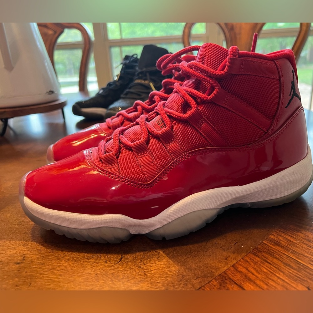 Air Jordan 11 Retro 'Win Like '96' men's 8.5 women's 10