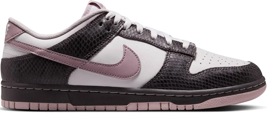 Nike Men's Dunk Low SE Sneakers