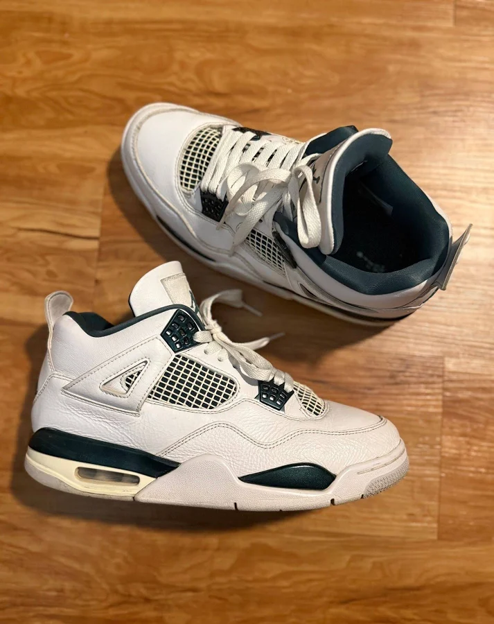 Jordan 4 Retro Oxidized Green Size 8.5M