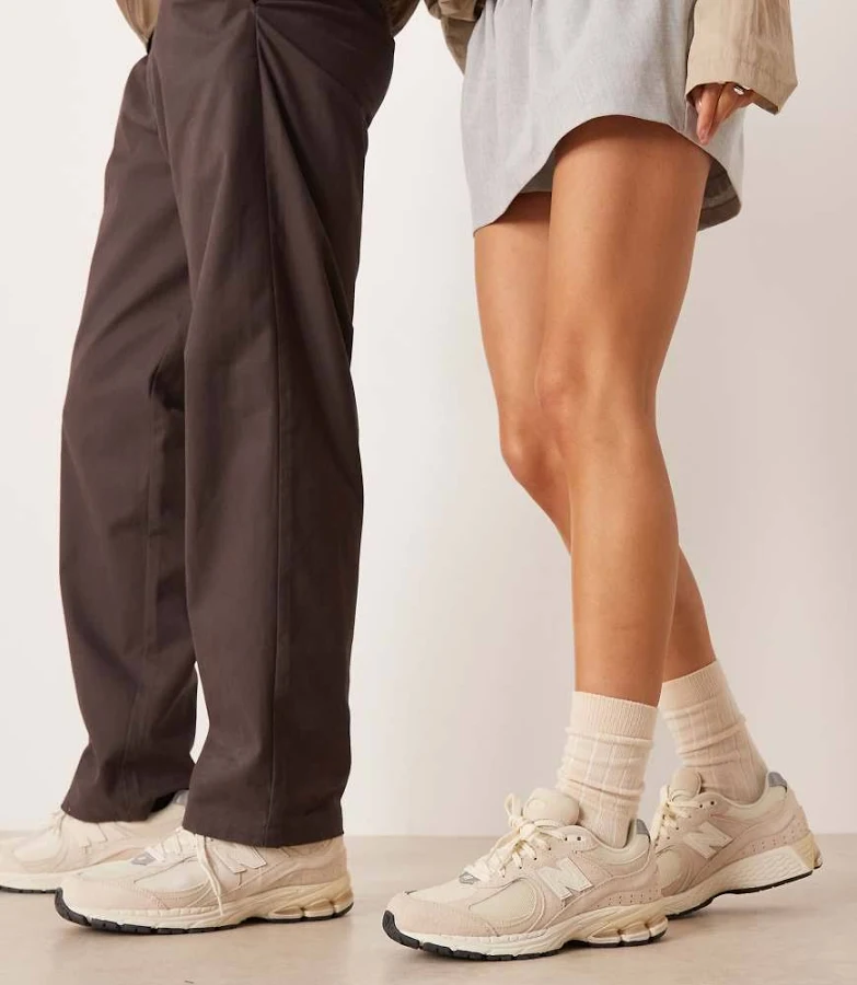 New Balance 2002 unisex sneakers in off-white