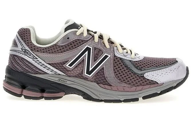 New Balance 860v2 Lace-Up Sneakers - US10