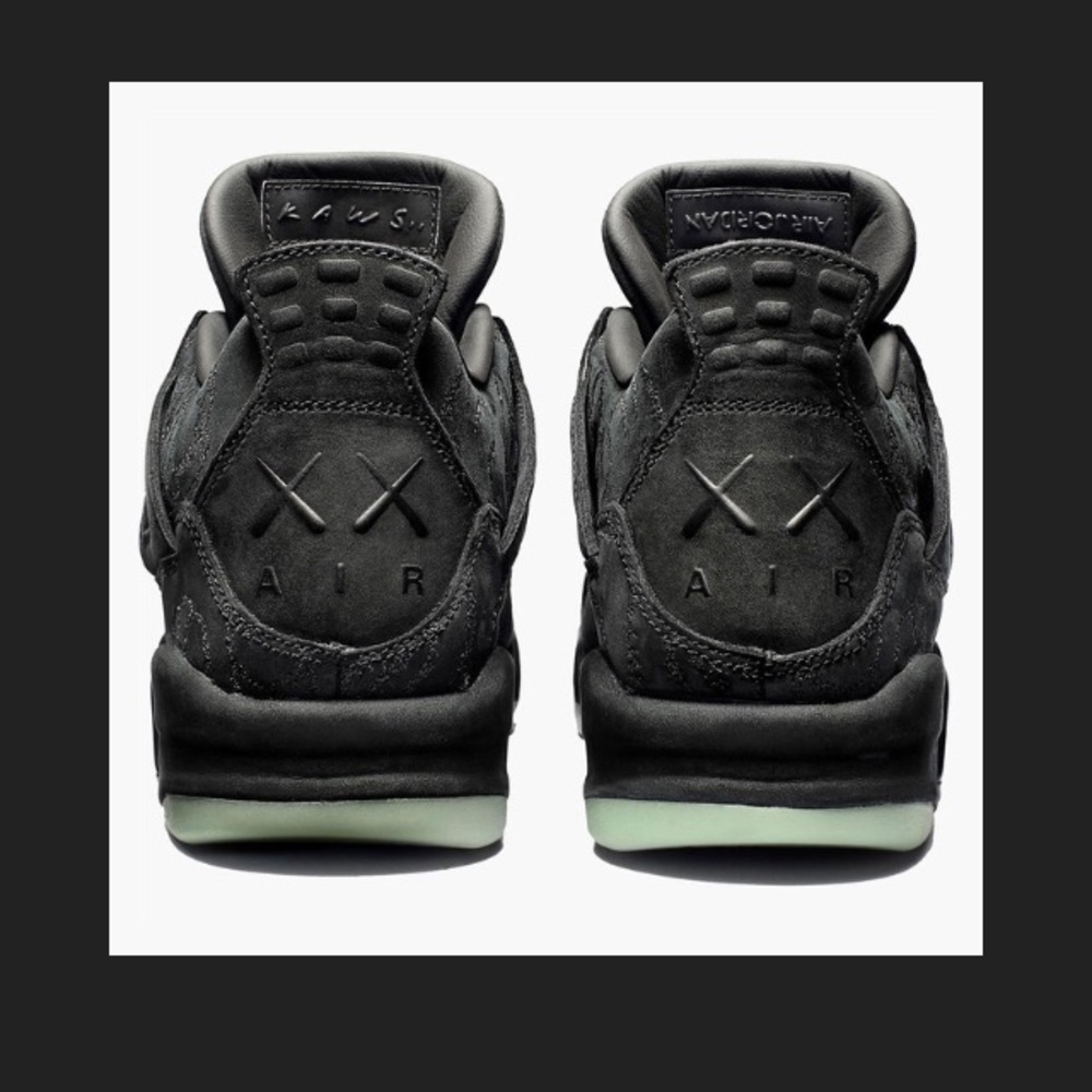 Air Jordan 4 Retro KAWS, black/black-clear-glow