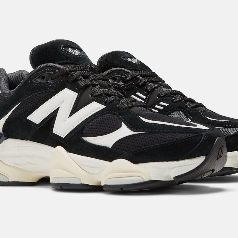 Brand new New Balance 9060 white/black Size 10