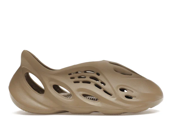 adidas Yeezy Foam RNR en marrón topo