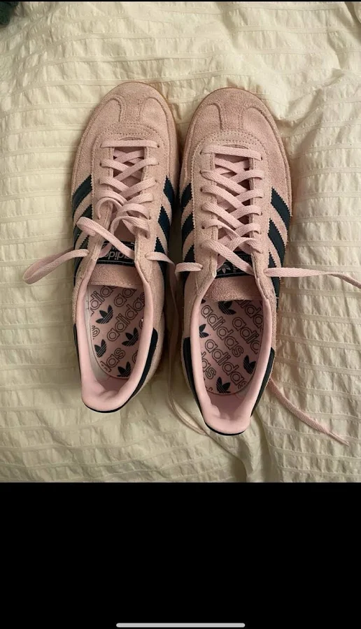 Pink Adidas Spezial