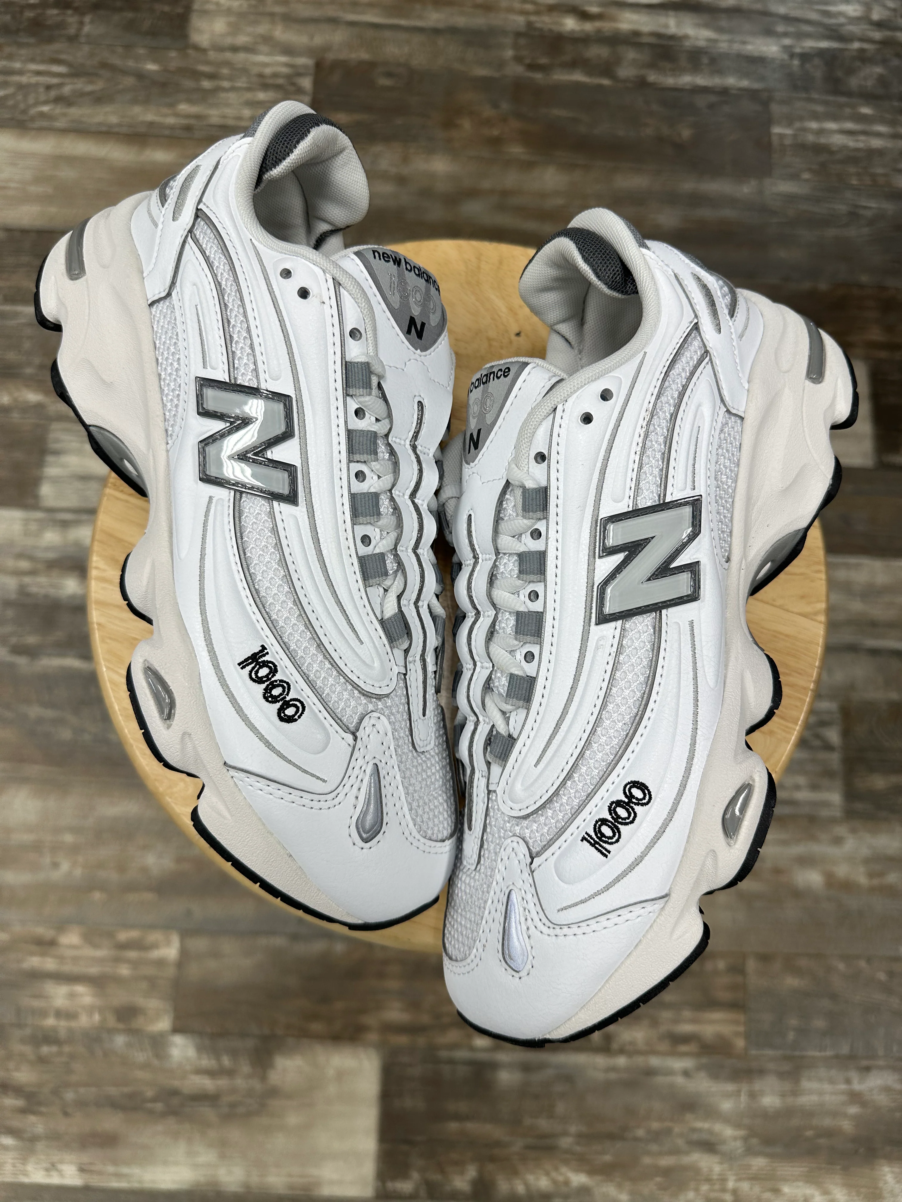 (DS) New Balance 1000 White (10.5)