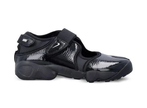 Nike Women's Air Rift Sneakers - Black - Low-top sneakers - 6