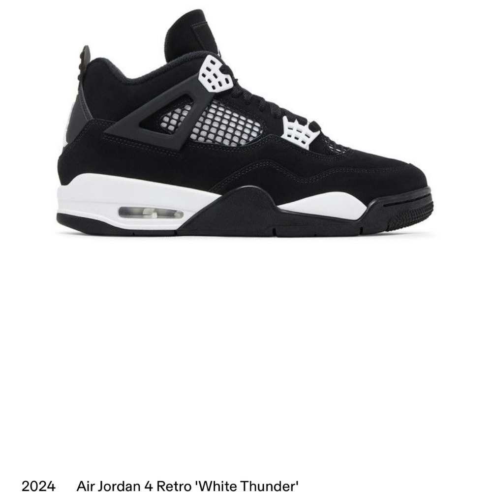 Jordan Black and White Sneakers Air Jordan 4 Design