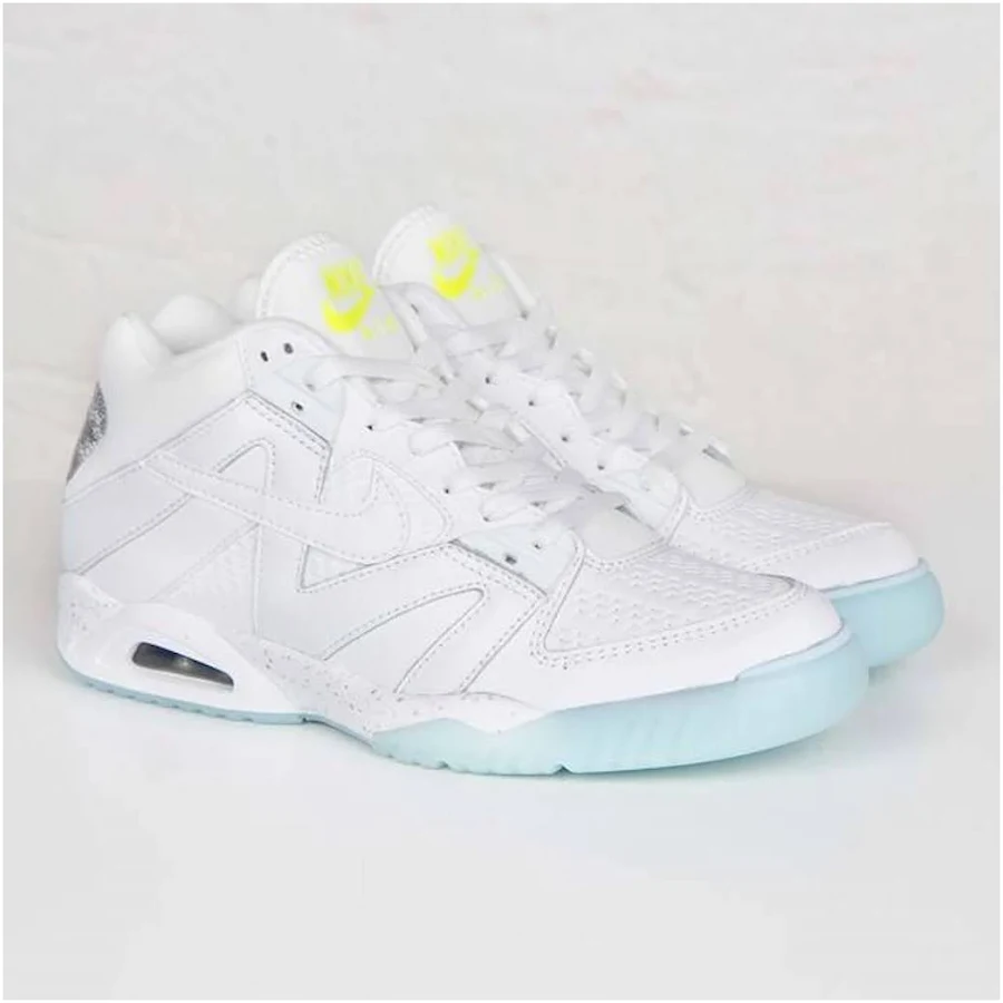Nike Air Tech Challenge III