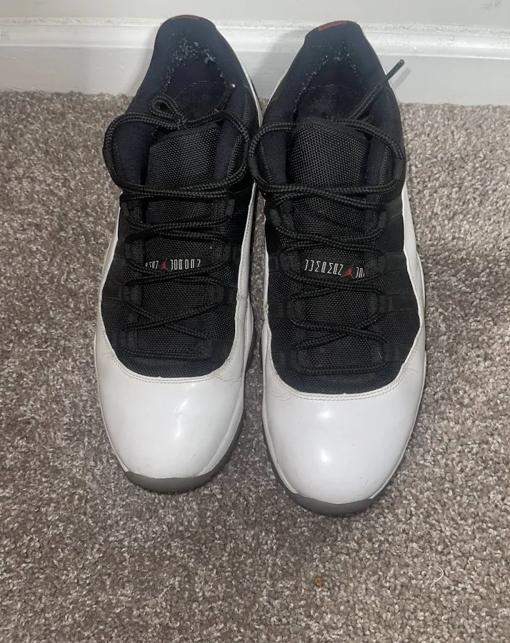 Jordan 11 Retro Low Tuxedo 2013