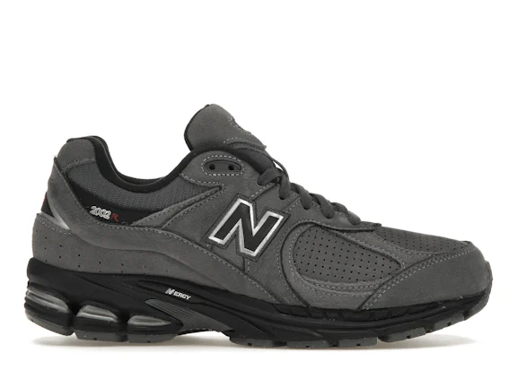 New Balance 2002R en negro Castlerock