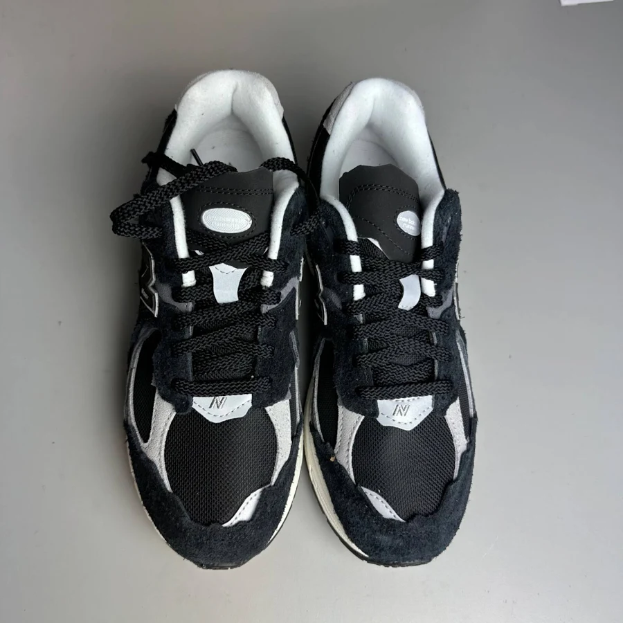 Balance 2002rd Sneakers In Triple Black