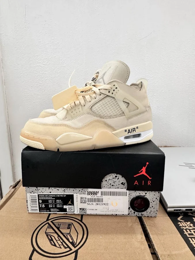 Jordan 4 Off White Sail Size 7m/9.0w