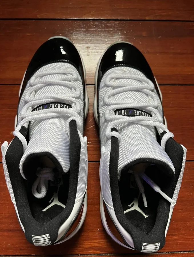 Air Jordan Retro 11 Low Mens Concord