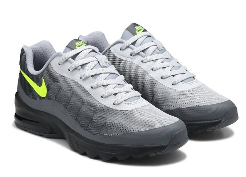 Nike Women's Air Max Invigor