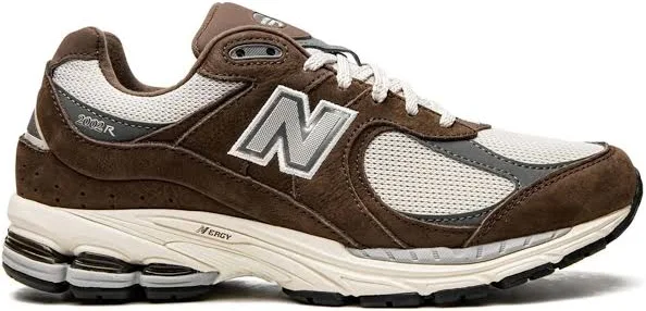 New Balance - 2002R "Brown/Beige" sneakers - unisex - Suede - 8