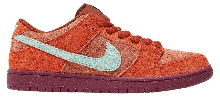 Nike Dunk Low SB "Mystic Red