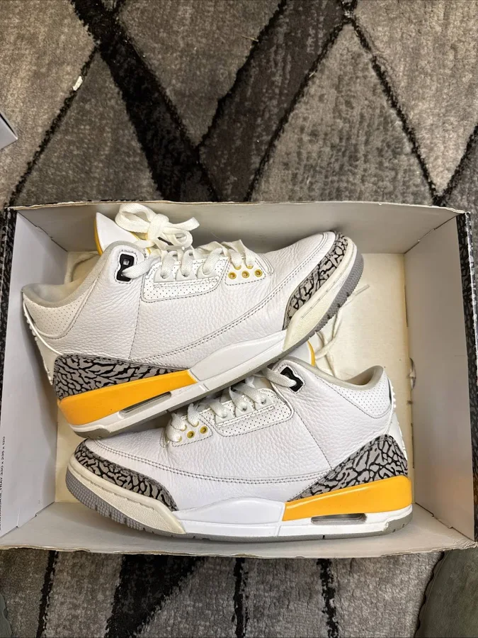 Size 8/9.5w - Jordan 3 Retro Laser Orange
