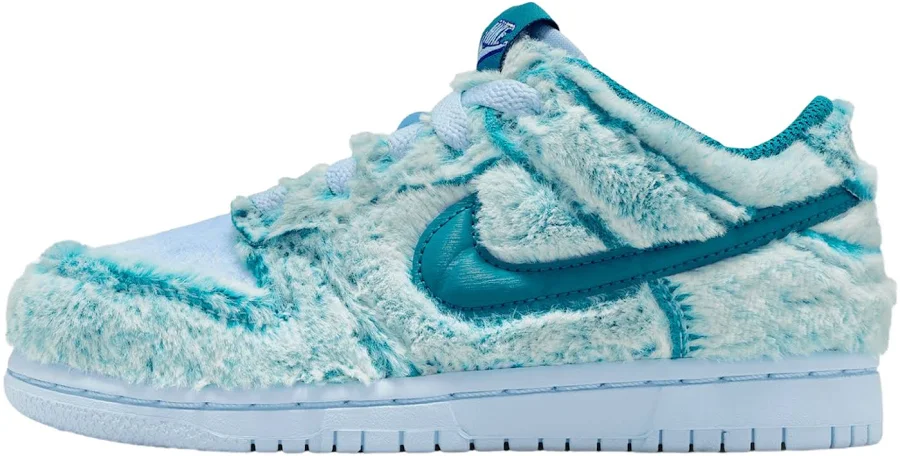 Nike Dunk Low Abominable Snowman Gs - Size 4 Kids