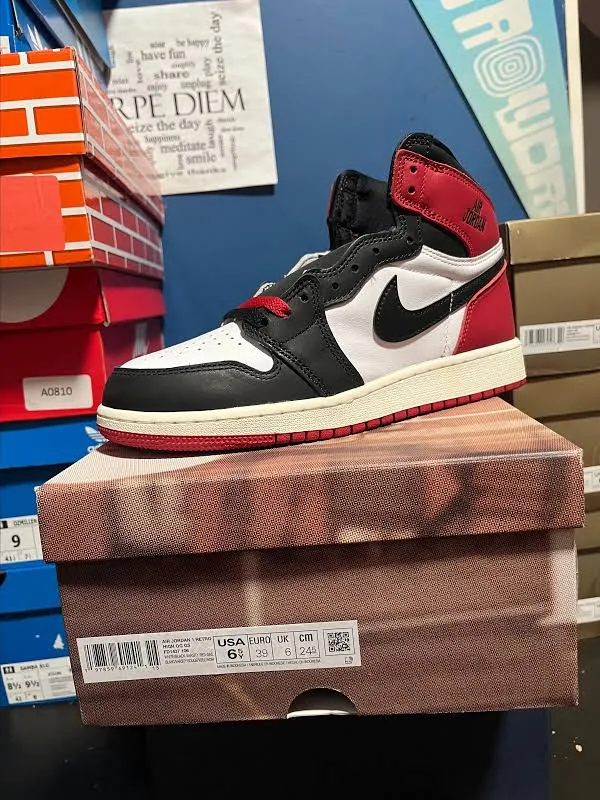 AIR JORDAN 1 HIGH "Black Toe Reimagined"