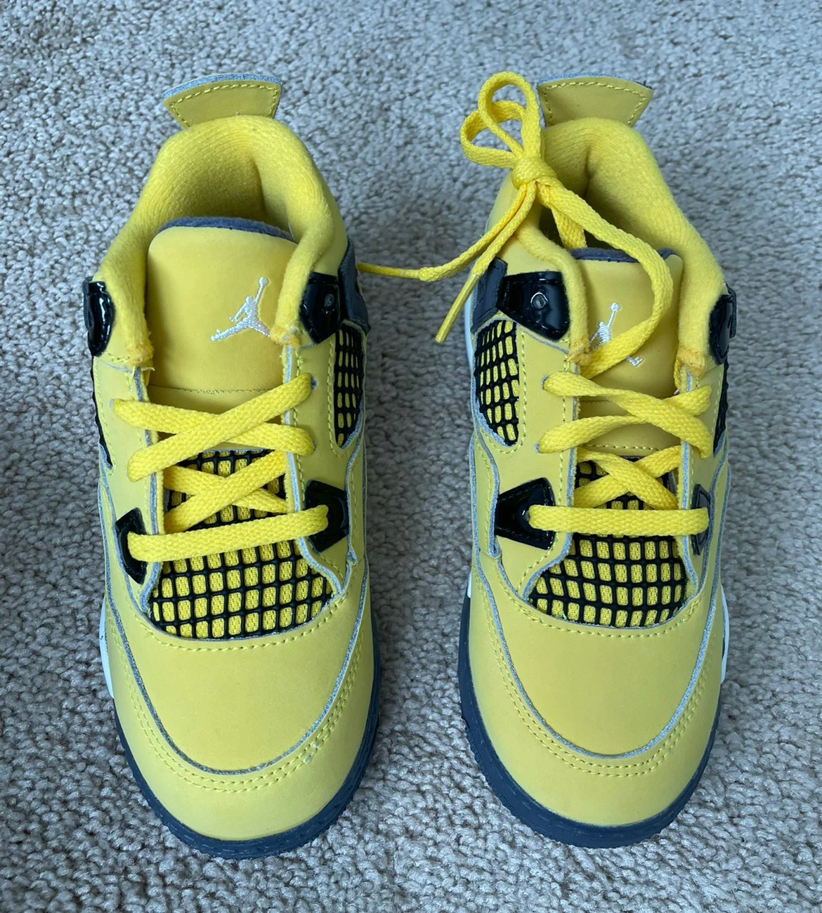 Jordan 4 Retro lightning