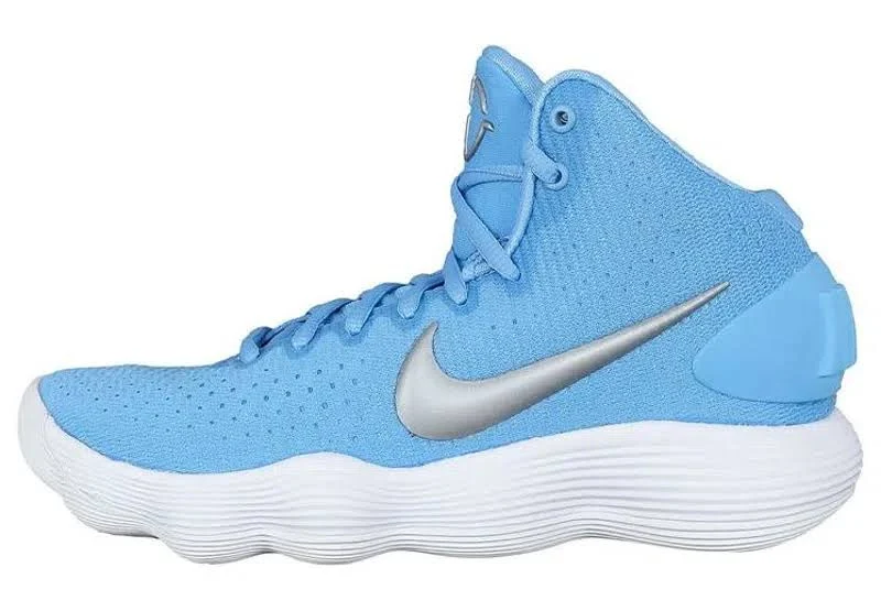 Nike Women's React Hyperdunk 2017 Mid Basketball Shoes