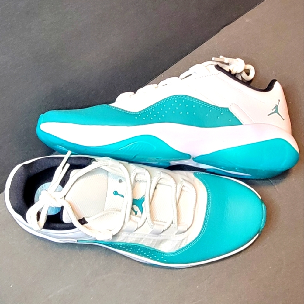 Air Jordan 11 Cmft Low