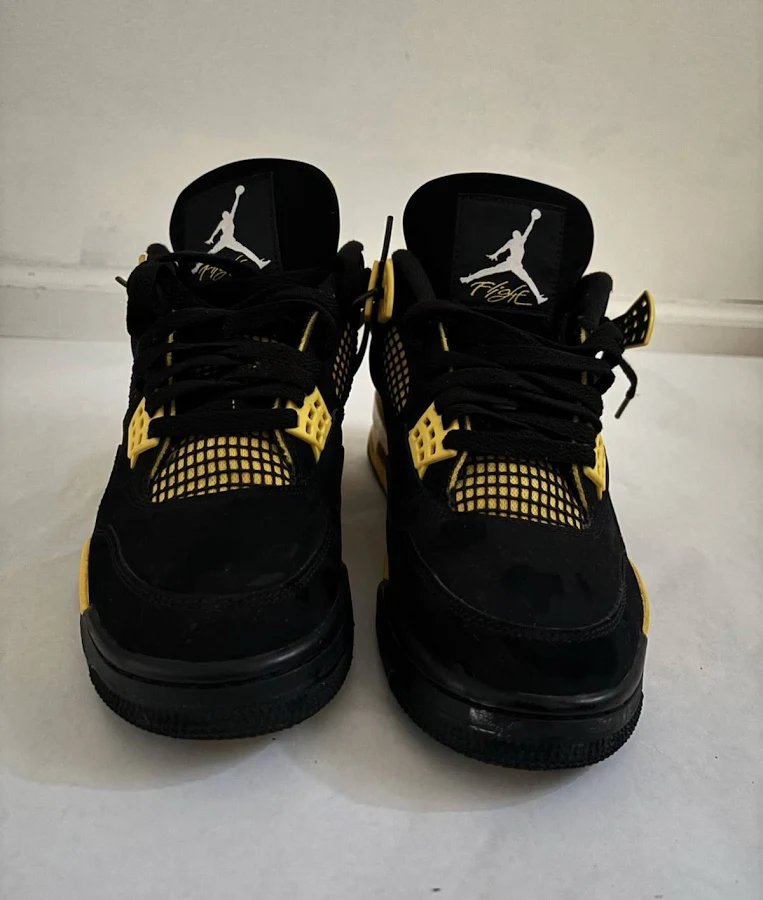 Jordan 4 Retro Thunder