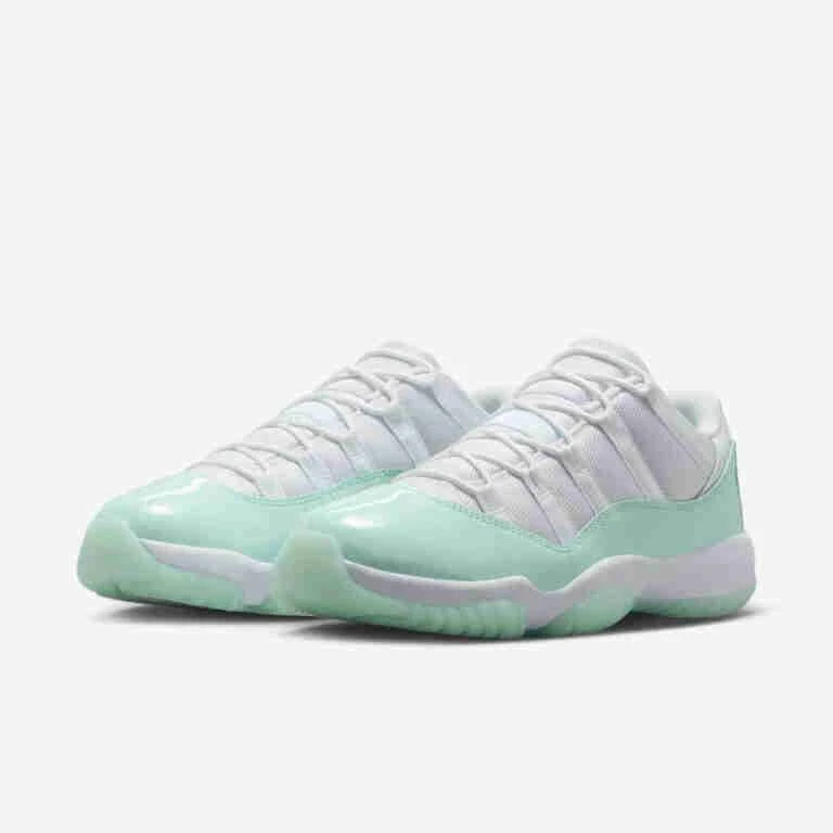 Air Jordan Womens Air Jordan 11 Retro Low Igloo AH7860-103