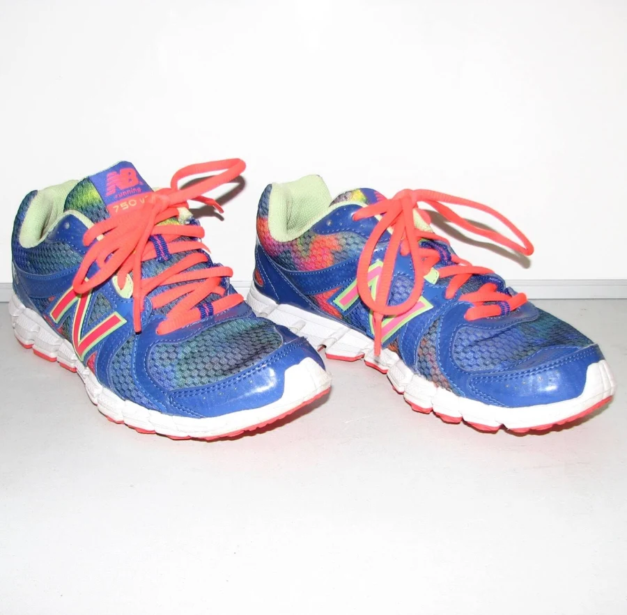Balance 750 V2 W750dw2 Women's Blue Trail Jogging Running Shoes Size