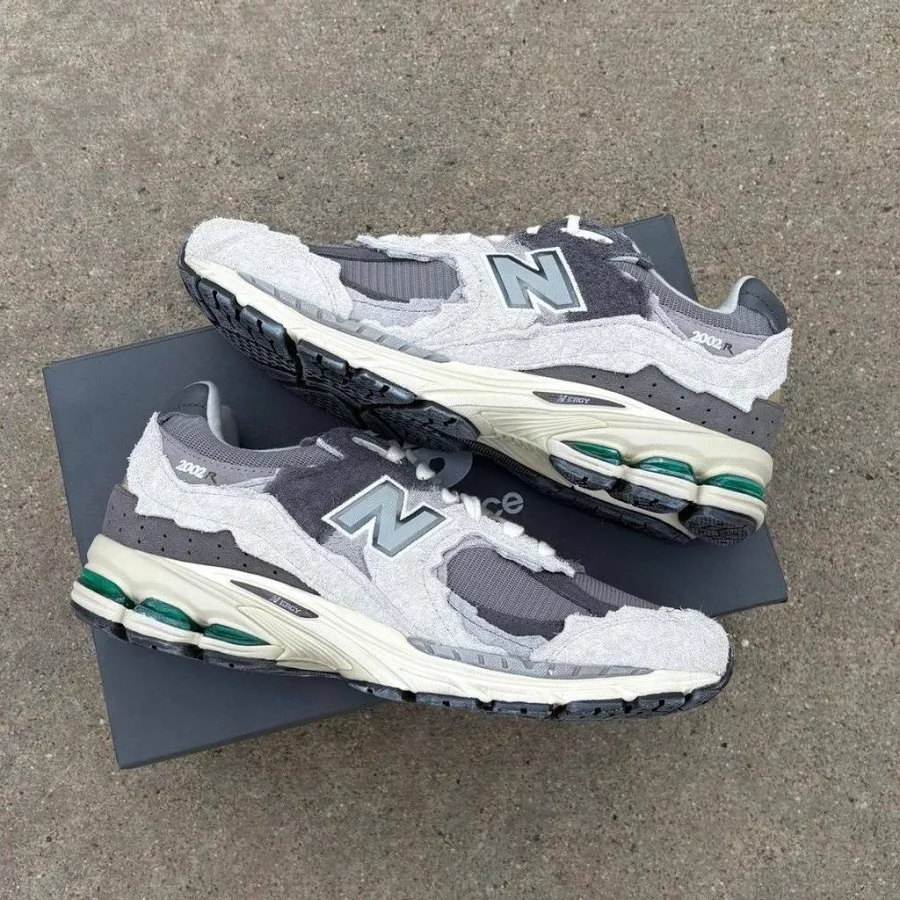 New Balance 2002r Rain Cloud Size 9.5 - New Men | Color: Gray/White | Size: 9.5