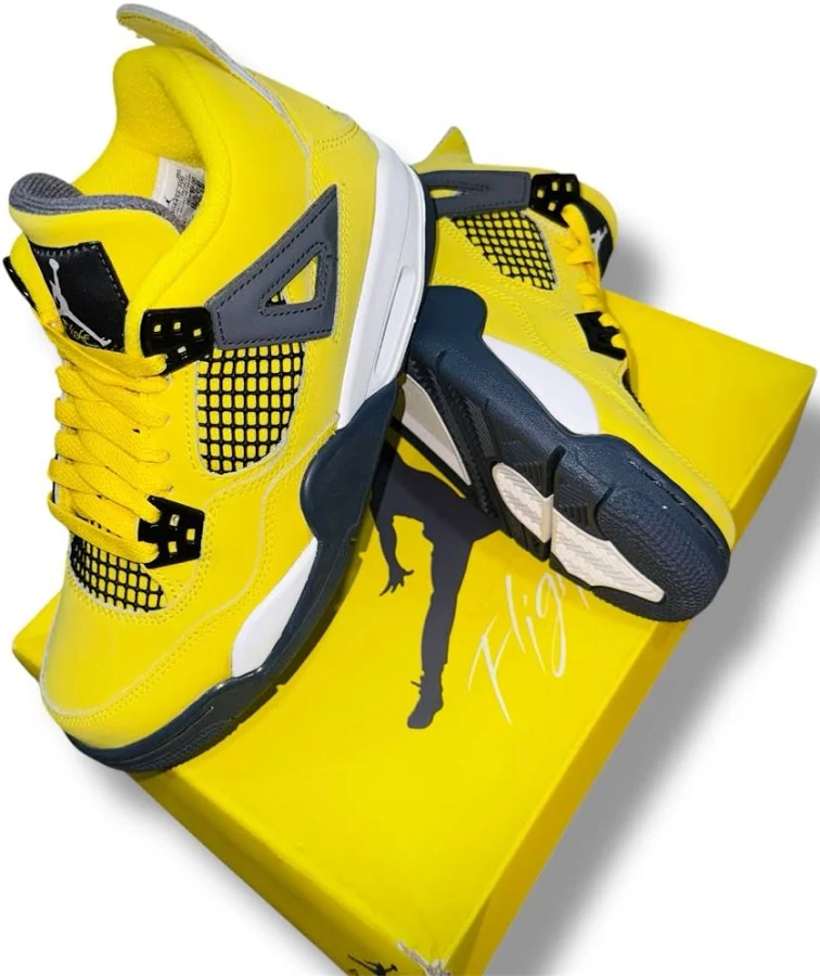 Jordan Shoes | Air Jordan 4 Retro ‘Lightning’ (2021) | Color: Black/Yellow | Size: 4.5 | Bryan_So_Steezy's Closet