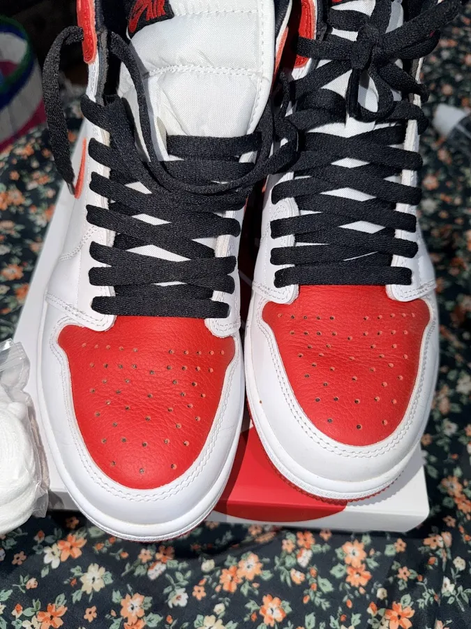 Air Jordan 1 Retro High OG Heritage