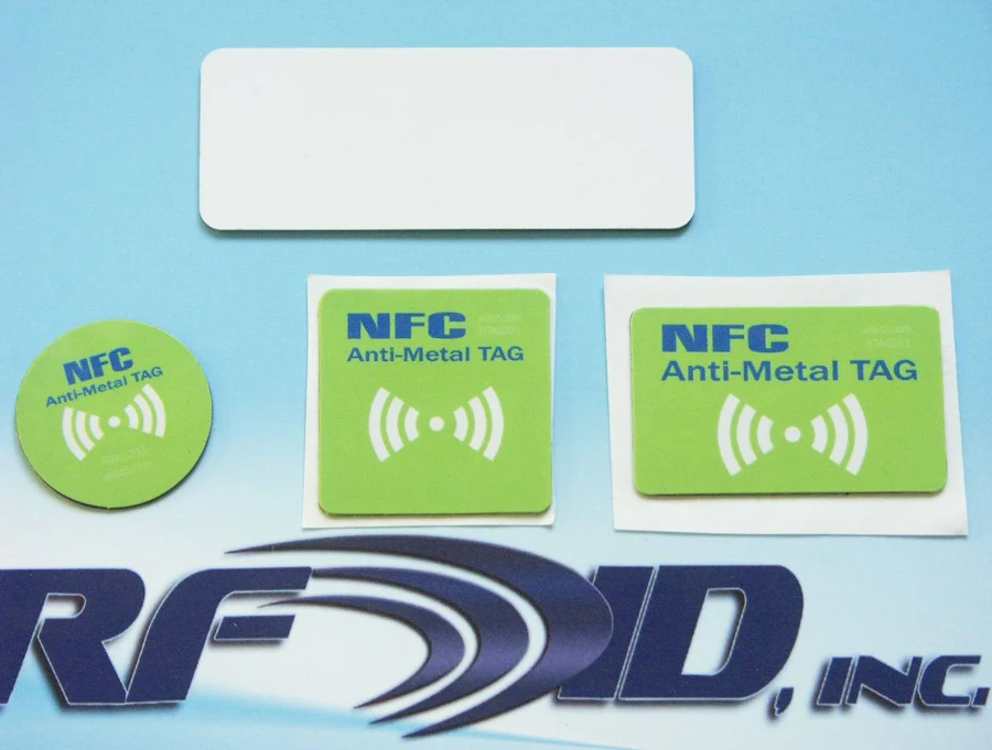 Model HF-1504-25-SLIX Metal Mount RFID Label, PET w/ferrous backing, 25mm diameter, 896 bits NXP ICODE SLIX ISO 15693 memory chip