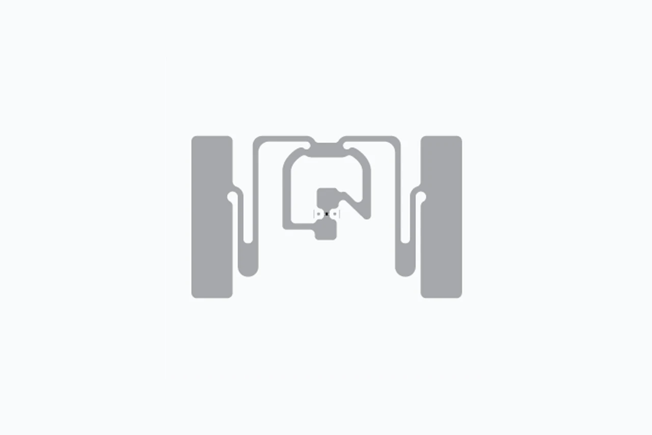 Avery Dennison AD-385 u8 UHF RFID Tag