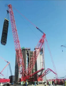 Мощное подъемное оборудование XGC15000 с основной стрелой 30-120 м для установки ветряных и тепловых электростанций